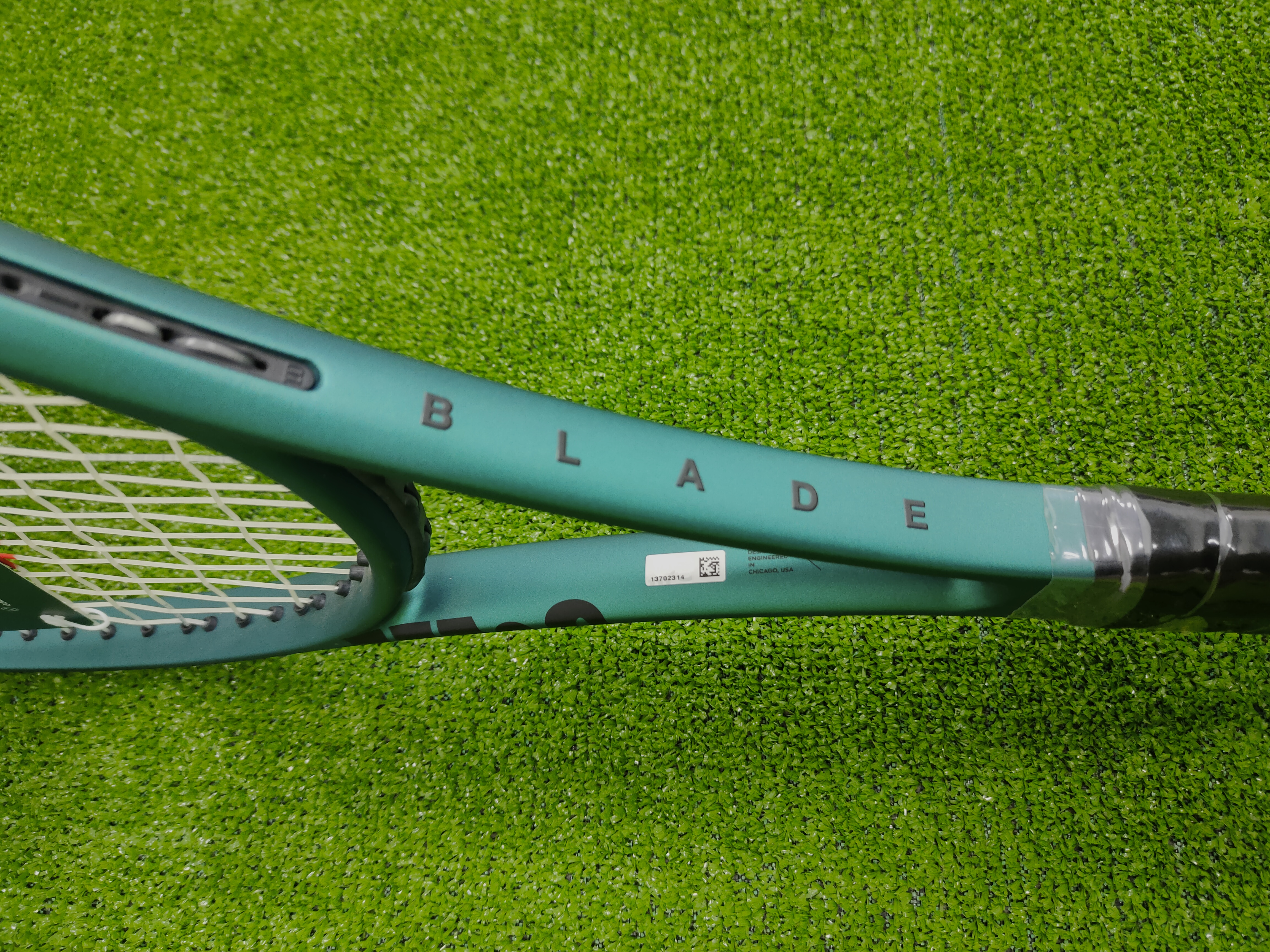 картинка Wilson Blade 101L от магазина Высшая Лига