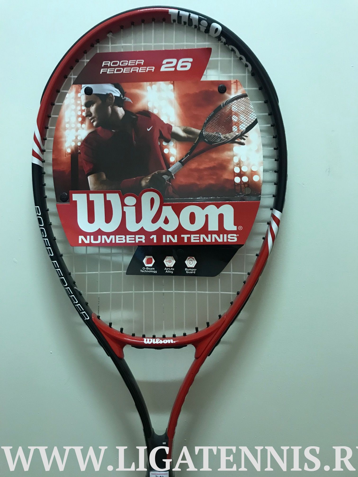 картинка Детская теннисная ракетка Wilson Roger Federer 26 WRT228400 от магазина Высшая Лига